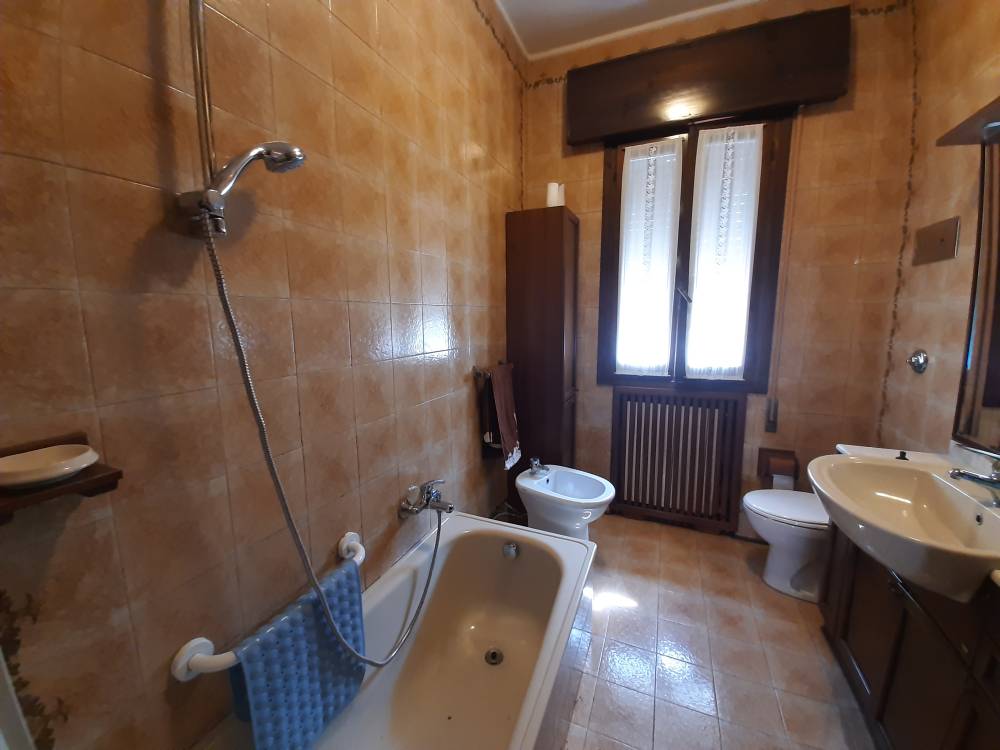 bagno piano terra - Casa singola a SAN DONA' DI PIAVE in vendita - Rif.: 2362