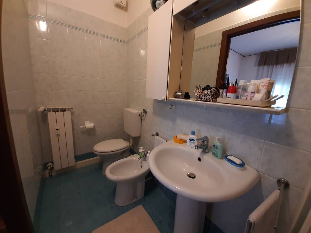 bagno cieco - Appartamento 3 camere a SAN DONA' DI PIAVE in vendita - Rif.: 2369