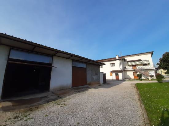 garages - Bivilla SAN DONA' DI PIAVE zona MUSSETTA DI SOPRA in vendita - Rif.: 2356
