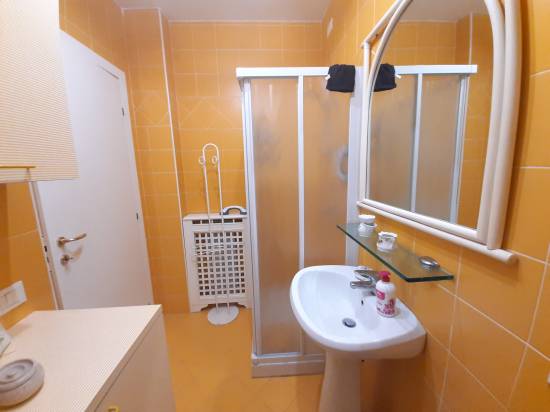 bagno - Appartamento 2 camere con giardino SAN DONA' DI PIAVE zona SAN PIO X in vendita - Rif.: 2372